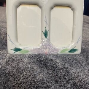 Vintage 1980-1990 hand painted ceramic double picture frame.